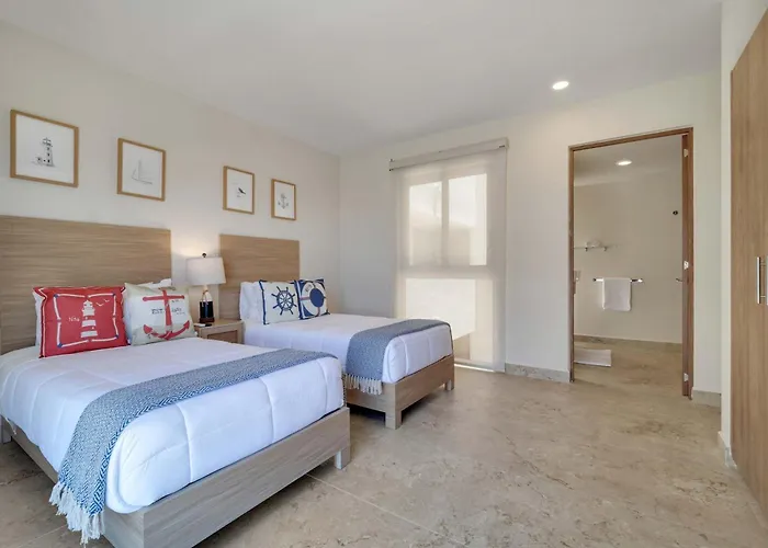 Marvelous Brand New 2 Bedroom - Pool With Ocean Views Holiday home